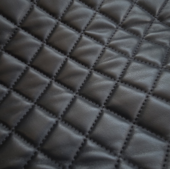 Yves Saint Laurent Black Quilted Tote with Gold Logo - Copy - Picture 10 of 16